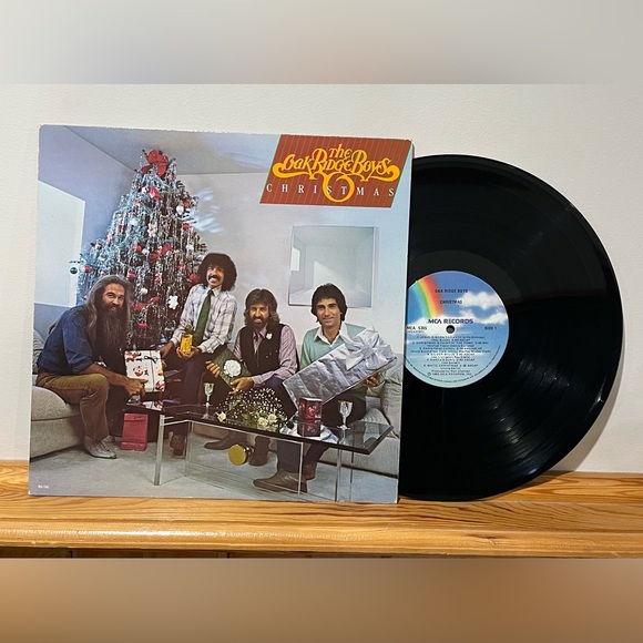 The Oak Ridge Boys Christmas Vinyl Record Album. Vintage 1982 MCA records LP - Picture 1 of 5